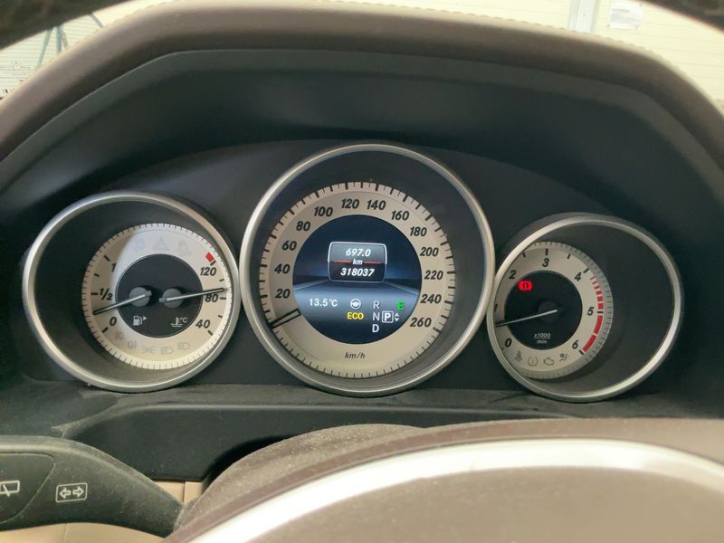 Mercedes-Benz E-Klasse E 350 CDI T 4Matic BlueTEC Avantgarde 2015 – снимка 19
