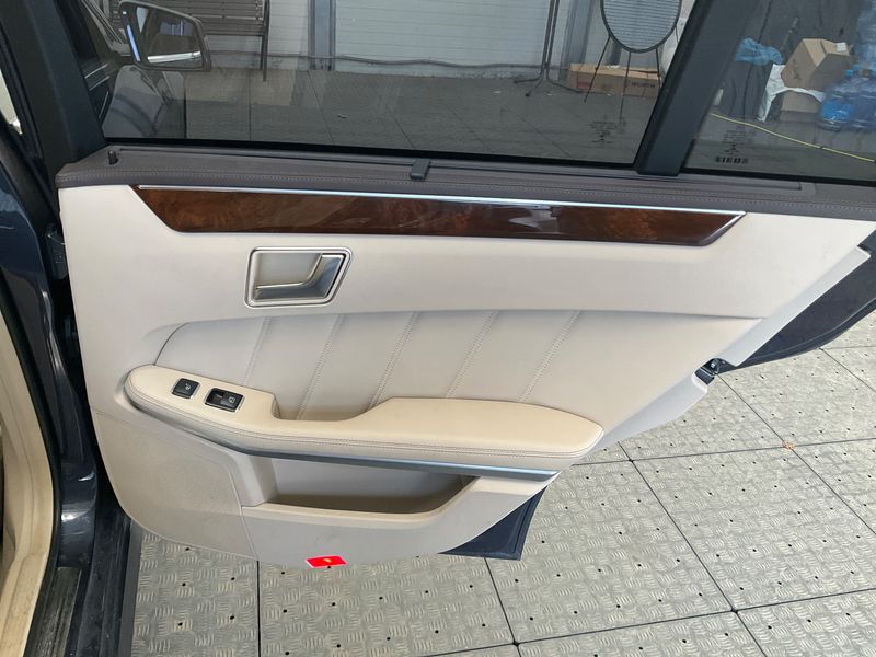 Mercedes-Benz E-Klasse E 350 CDI T 4Matic BlueTEC Avantgarde 2015 – снимка 37