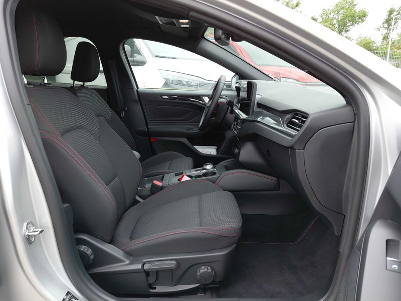 Ford Focus 1.5 TDCi EcoBlue ST-Line X 2024 – снимка 9