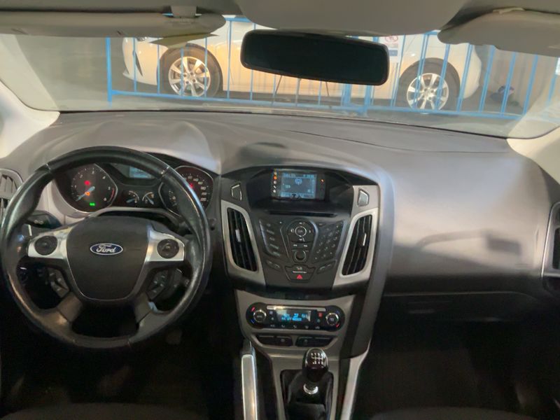 Ford Focus 1.6 TDCi Trend 2011 – снимка 17