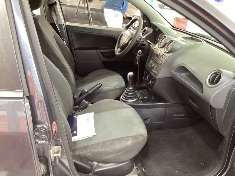 Ford Fiesta 1.4 Futura 2008 – снимка 3