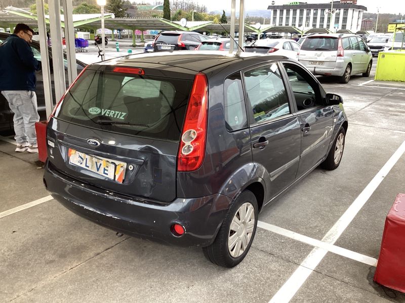 Ford Fiesta 1.4 Futura 2008 – снимка 2