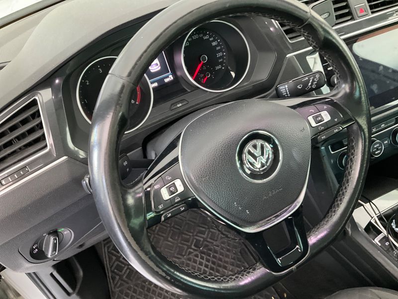 Volkswagen Tiguan 1.6 TDI Business BlueMotion Tech 2018 – снимка 24