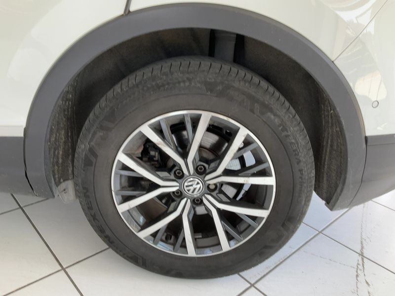 Volkswagen Tiguan 1.6 TDI Business BlueMotion Tech 2018 – снимка 5