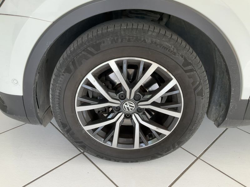 Volkswagen Tiguan 1.6 TDI Business BlueMotion Tech 2018 – снимка 3