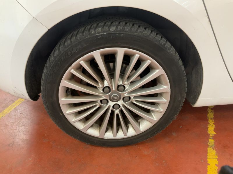 Opel Astra 1.6 CDTI DPF Innovation 2015 – снимка 19