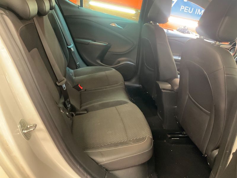 Opel Astra 1.6 CDTI DPF Innovation 2015 – снимка 14