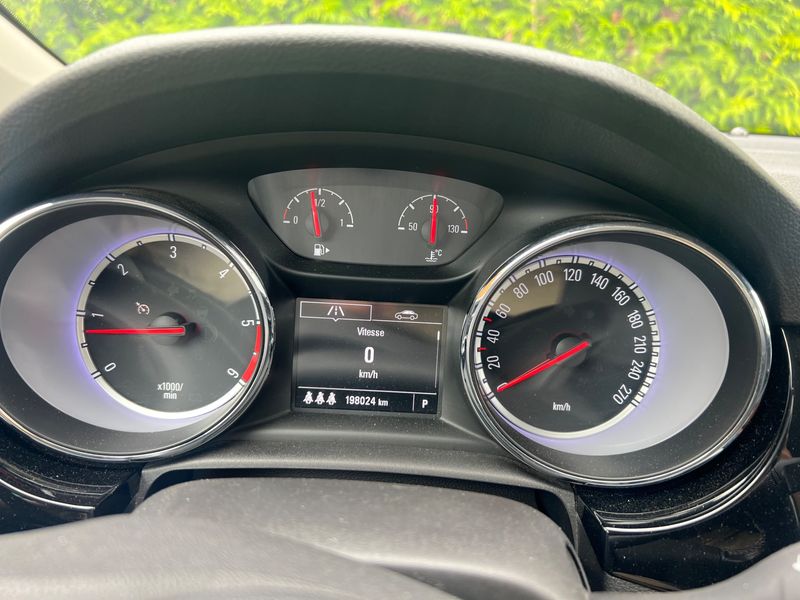 Opel Astra 1.6 CDTI DPF Innovation 2015 – снимка 13