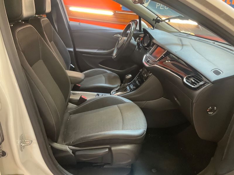 Opel Astra 1.6 CDTI DPF Innovation 2015 – снимка 11
