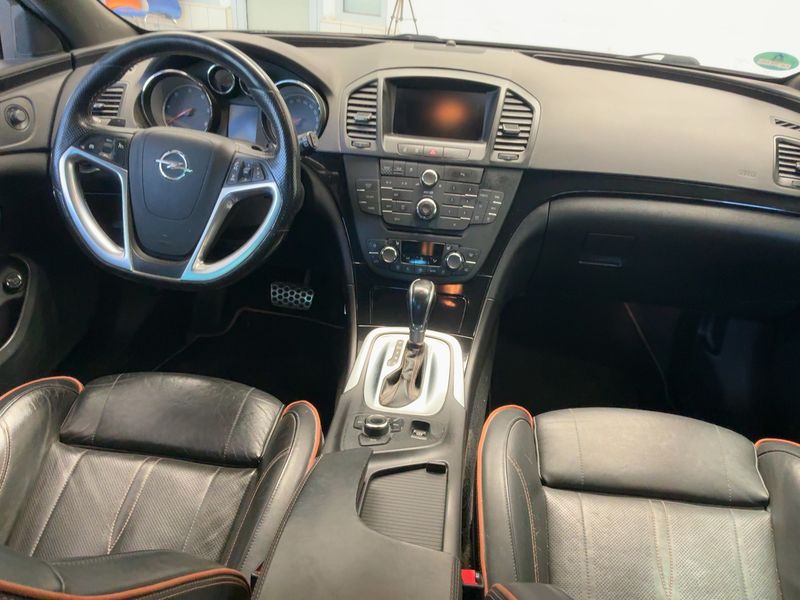 Opel Insignia Sports Tourer 2.0 CDTI Biturbo Sport 4x4 2012 – снимка 18