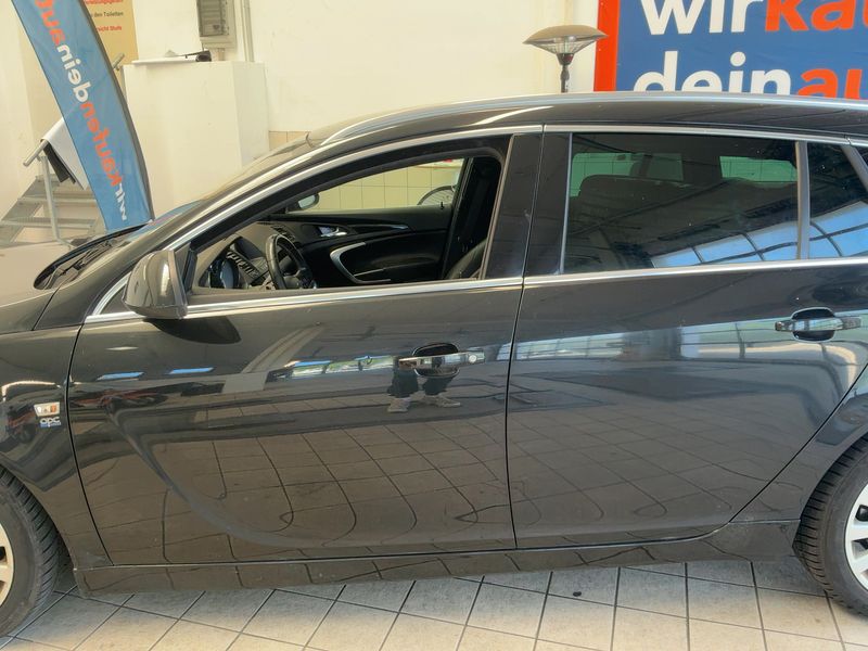 Opel Insignia Sports Tourer 2.0 CDTI Biturbo Sport 4x4 2012 – снимка 4