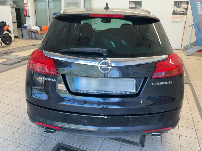 Opel Insignia Sports Tourer 2.0 CDTI Biturbo Sport 4x4 2012 – снимка 7