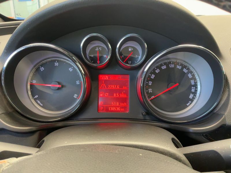 Opel Insignia Sports Tourer 2.0 CDTI Biturbo Sport 4x4 2012 – снимка 19