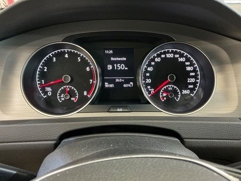 Volkswagen Golf VII 1.2 TSI Comfortline BlueMotion Tech 2015 – снимка 19