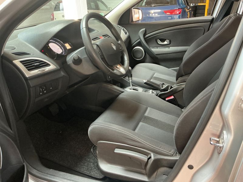 Renault Megane 1.5 dCi Dynamique 2011 – снимка 3