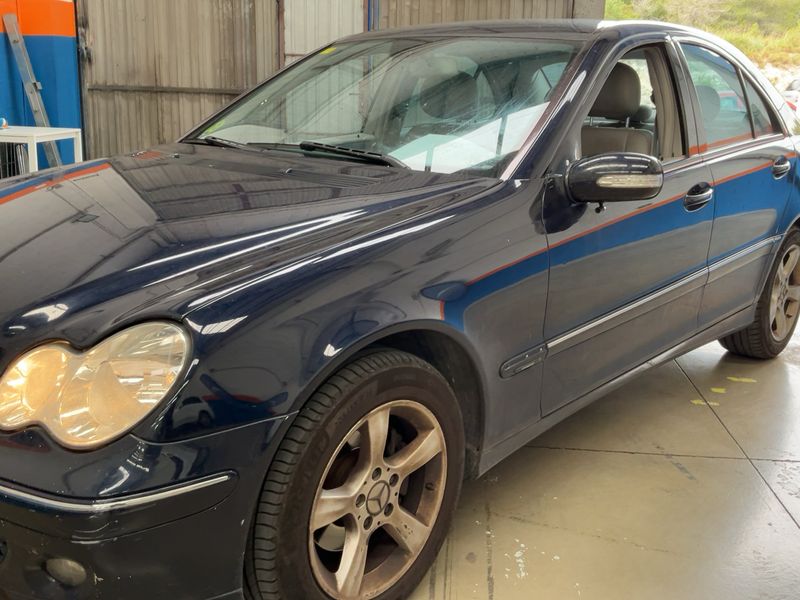 Mercedes-Benz C-Klasse C 220 CDI Avantgarde 2006 – снимка 2
