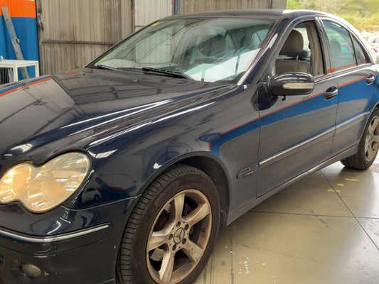 Mercedes-Benz C-Klasse C 220 CDI Avantgarde 2006 – снимка 2