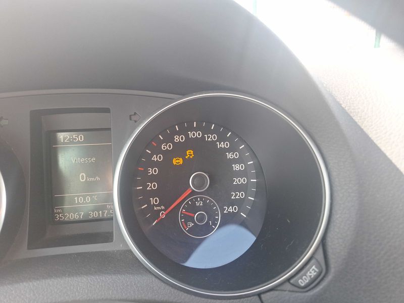 Volkswagen Golf VI 2.0 TDI Comfortline 2009 – снимка 38