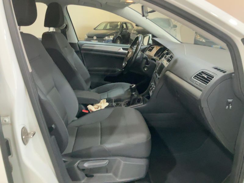 Volkswagen Golf VII 1.6 TDI Business BlueMotion Tech 2016 – снимка 16