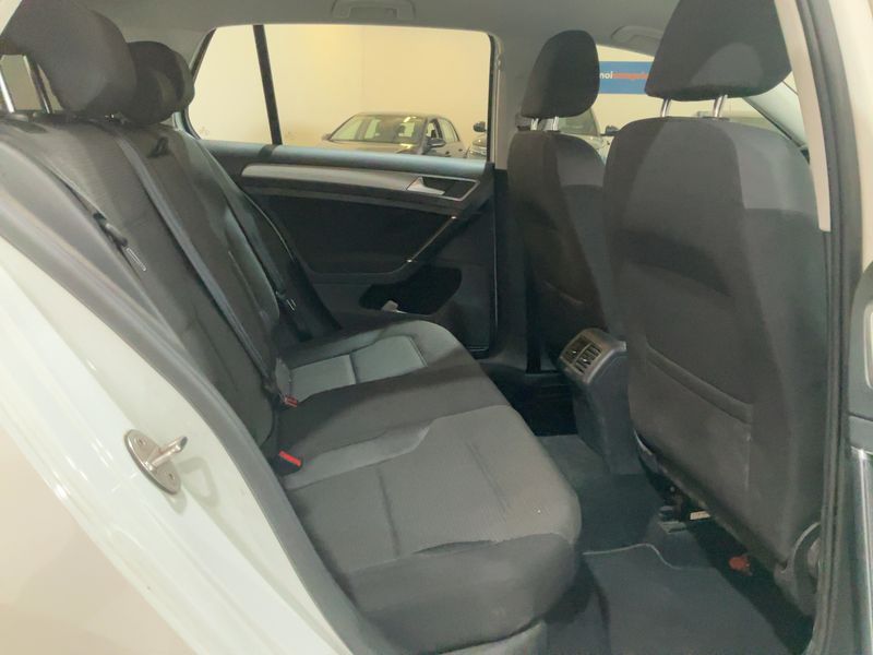 Volkswagen Golf VII 1.6 TDI Business BlueMotion Tech 2016 – снимка 19