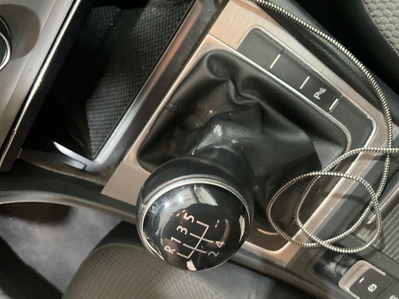 Volkswagen Golf VII 1.6 TDI Business BlueMotion Tech 2016 – снимка 25