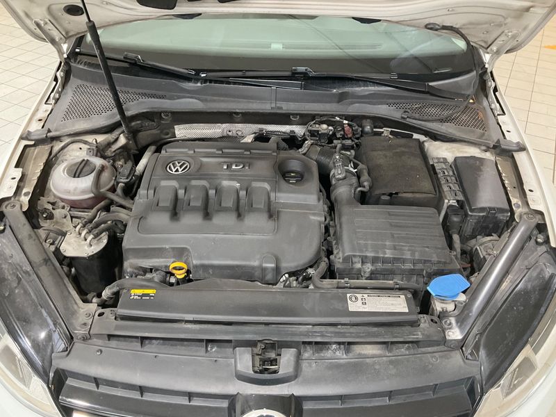 Volkswagen Golf VII 1.6 TDI Business BlueMotion Tech 2016 – снимка 33