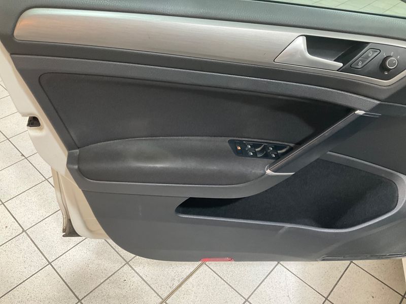 Volkswagen Golf VII 1.6 TDI Business BlueMotion Tech 2016 – снимка 24