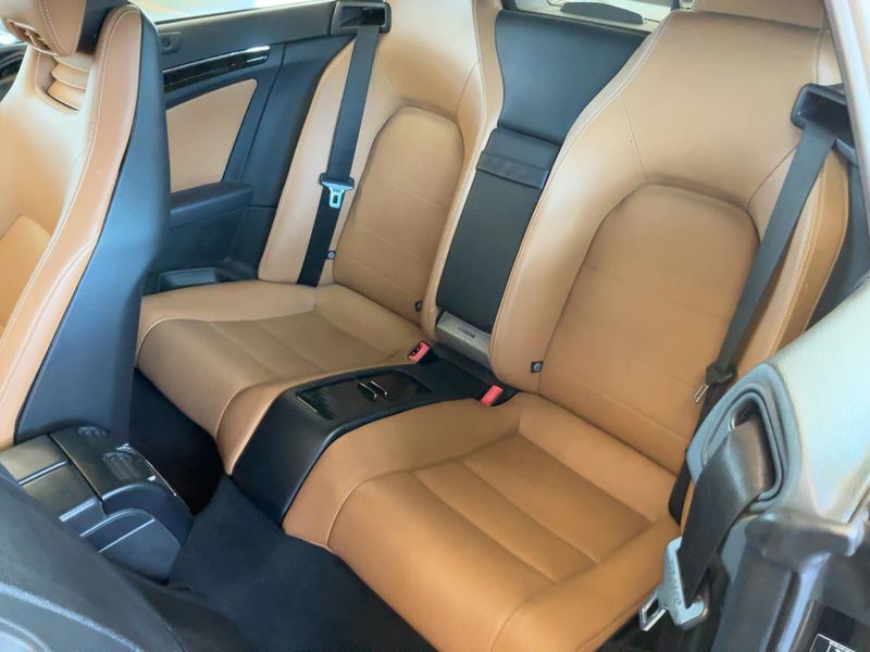 Mercedes-Benz E-Klasse E 500 CGI BlueEfficiency Avantgarde 2012 – снимка 19