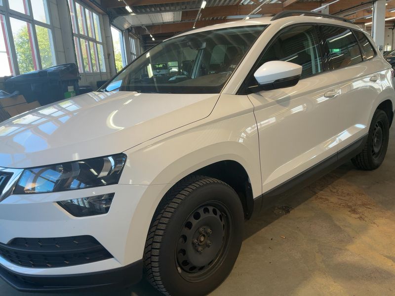 Skoda Karoq 1.5 TSI ACT Ambition 2022 – снимка 2