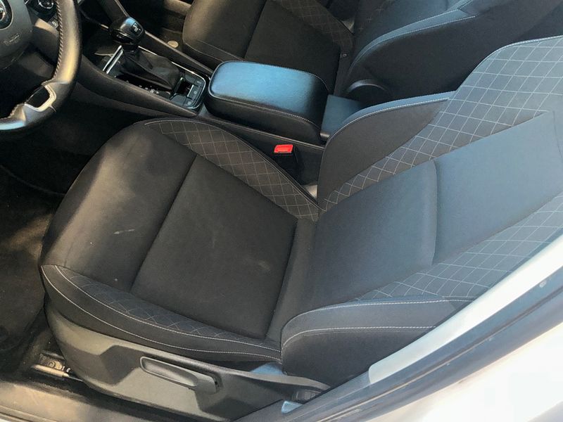 Skoda Karoq 1.5 TSI ACT Ambition 2022 – снимка 27