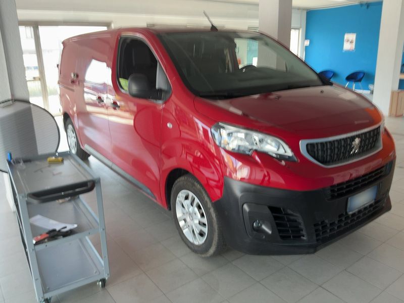 Peugeot Expert electric drive 100 kW Premium L2 2021 – снимка 12