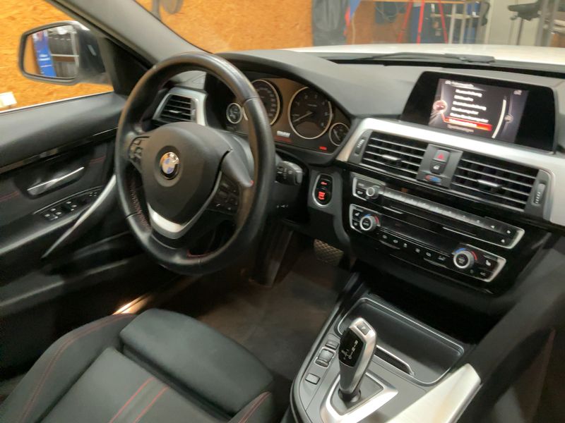 BMW 3er 320d Sport Line 2015 – снимка 18