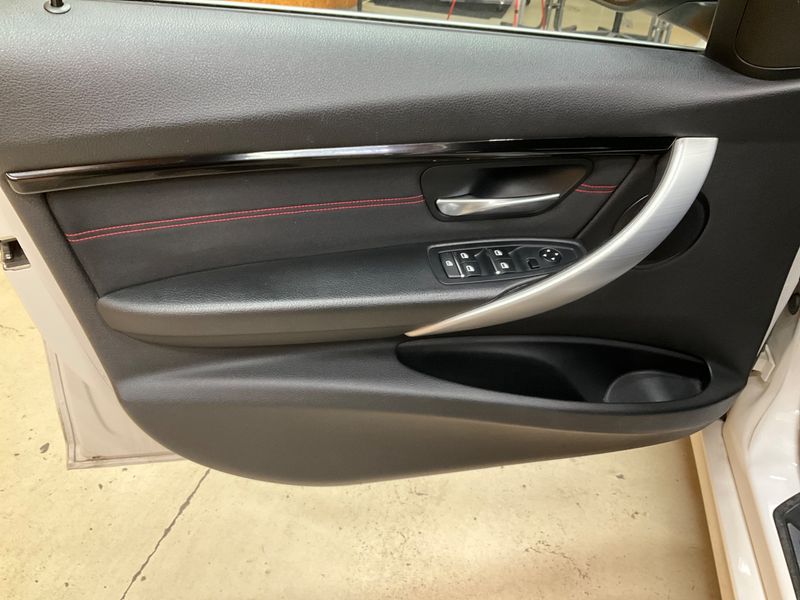 BMW 3er 320d Sport Line 2015 – снимка 23