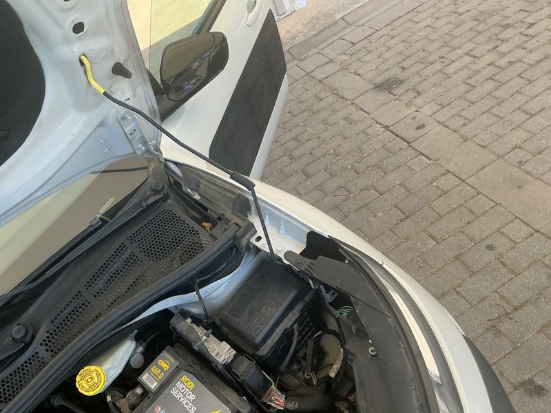 Citroen C4 Cactus 1.6 Blue-HDi Feel 2017 – снимка 25