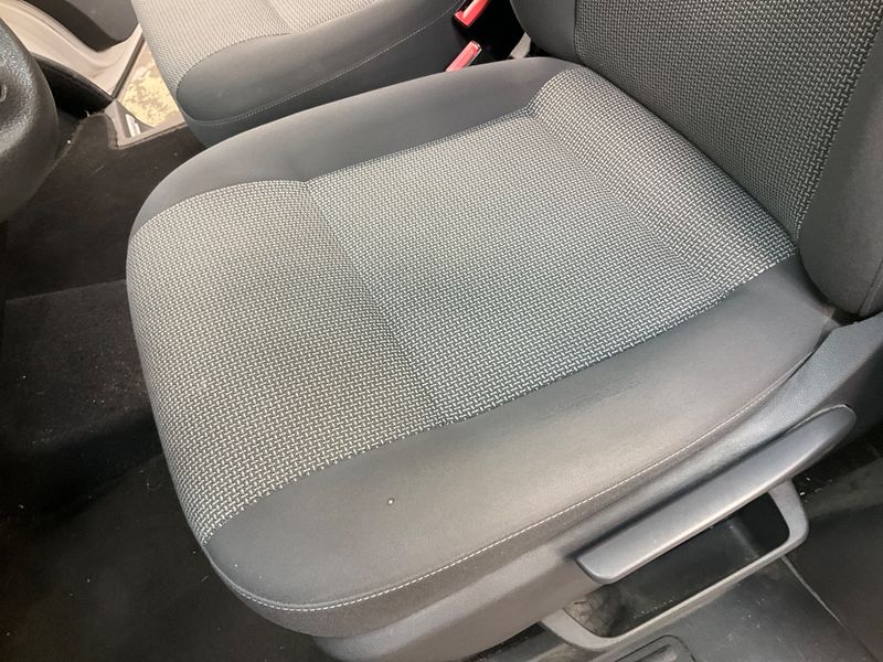 Volkswagen T5 Caravelle 2.0 TDI Comfortline 2012 – снимка 27