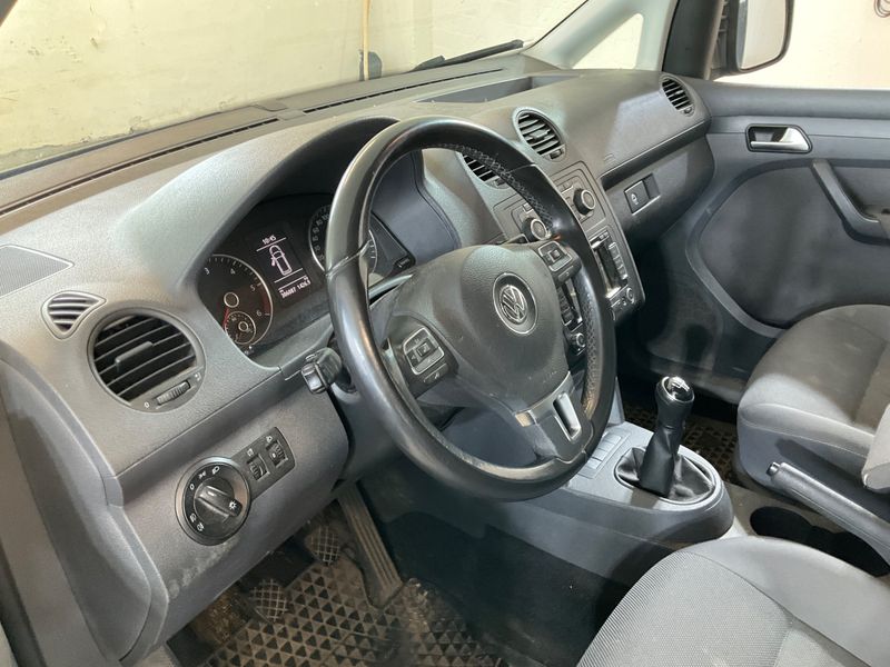 Volkswagen Caddy 1.6 TDI Trendline 2013 – снимка на щета 45