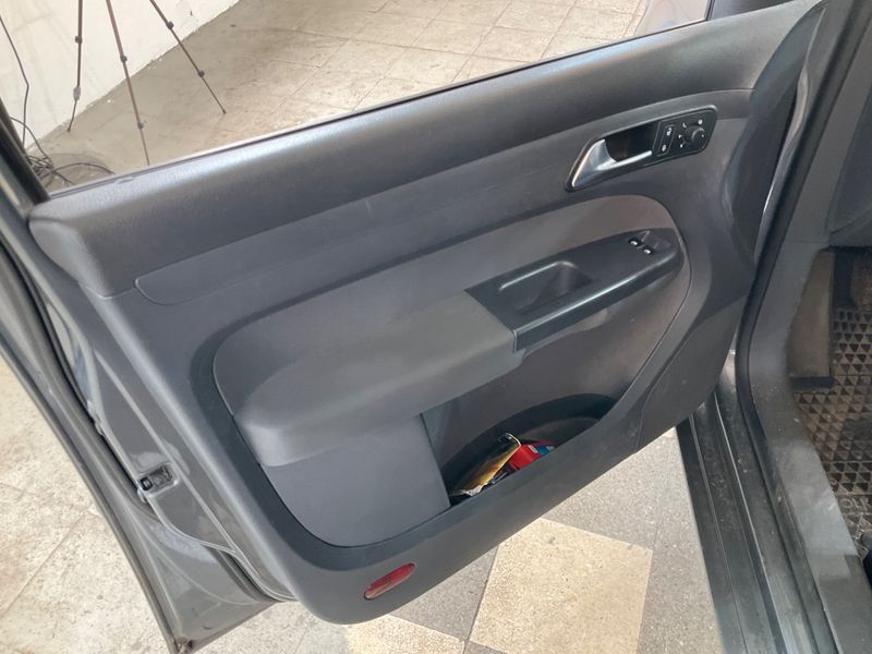 Volkswagen Caddy 1.6 TDI Trendline 2013 – снимка на щета 35