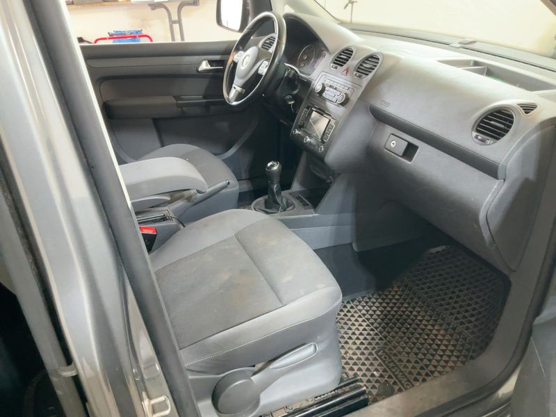 Volkswagen Caddy 1.6 TDI Trendline 2013 – снимка 16