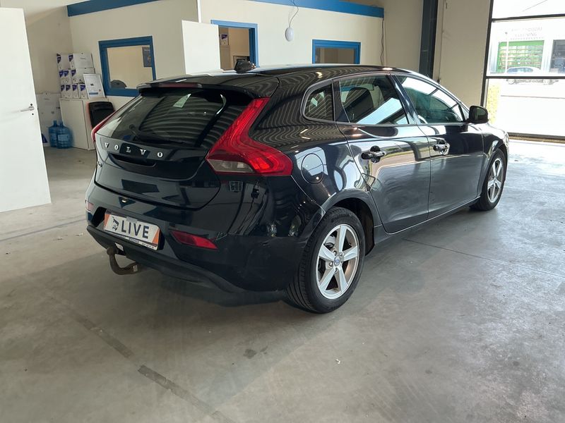 Volvo V40 1.6 D2 Kinetic 2012 – снимка 2