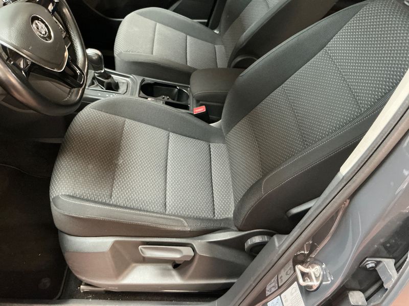Volkswagen Touran 1.5 TSI ACT Comfortline BlueMotion Tech 2019 – снимка 25