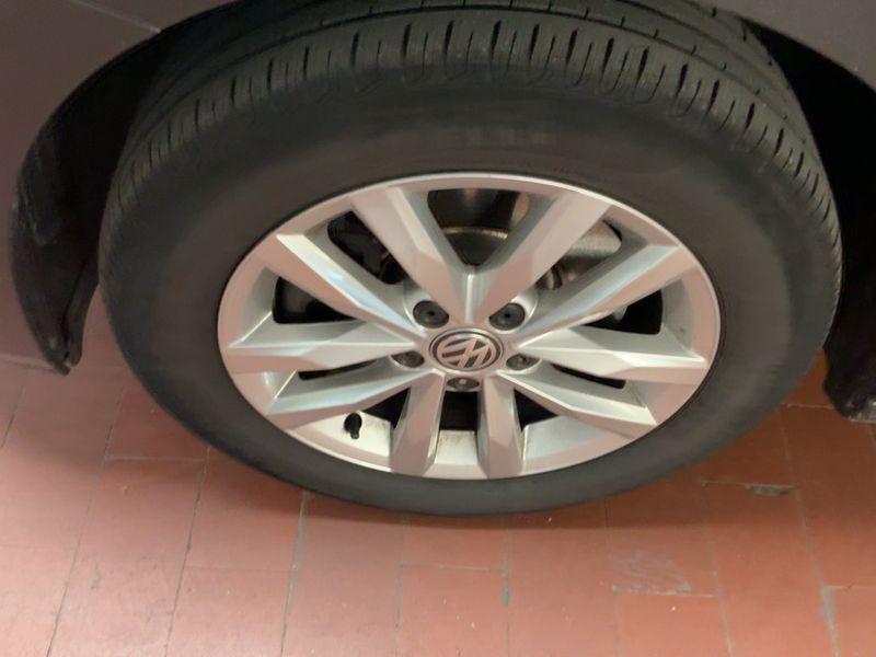 Volkswagen Touran 1.5 TSI ACT Comfortline BlueMotion Tech 2019 – снимка 3