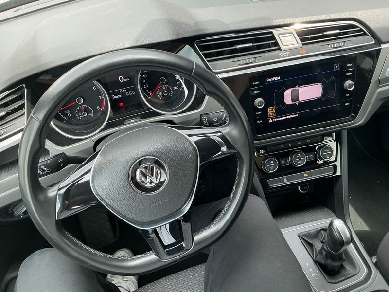 Volkswagen Touran 1.5 TSI ACT Comfortline BlueMotion Tech 2019 – снимка 18
