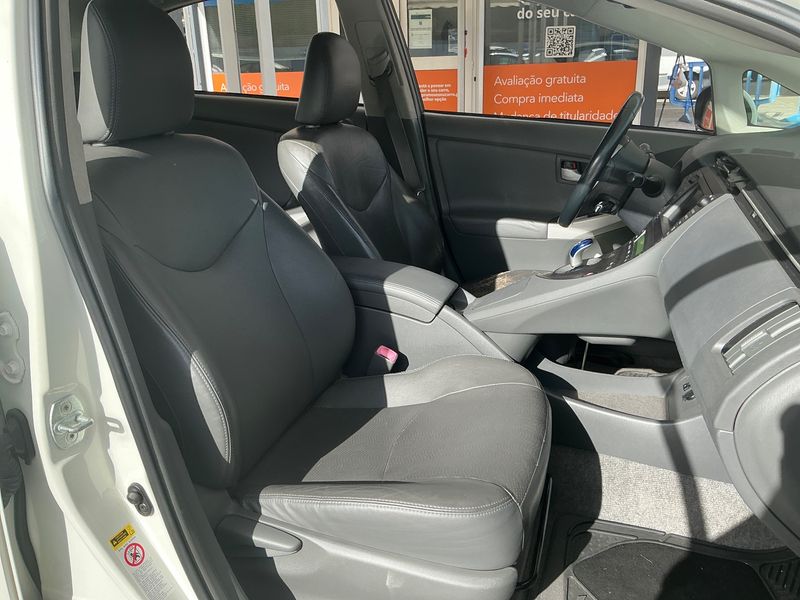 Toyota Prius 1.8 Executive 2012 – снимка 16