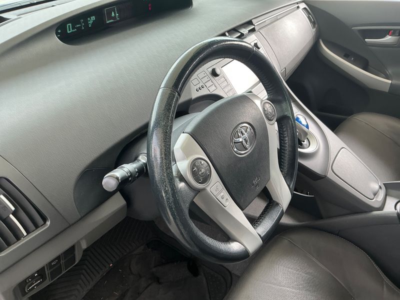 Toyota Prius 1.8 Executive 2012 – снимка 23