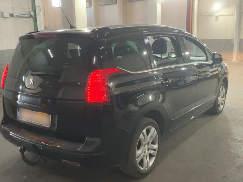 Peugeot 5008 1.6 Blue-HDi Allure 2015 – снимка 8