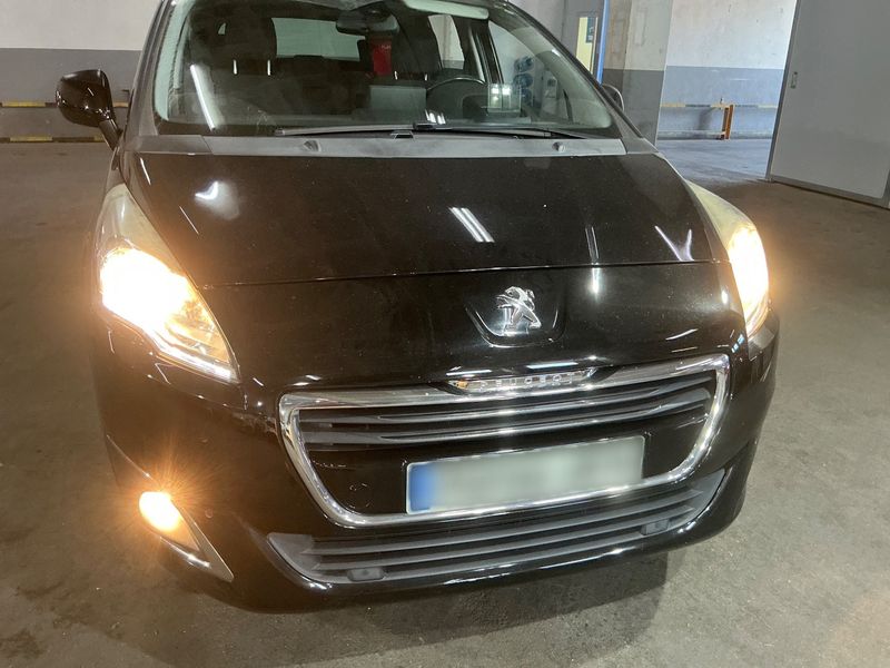 Peugeot 5008 1.6 Blue-HDi Allure 2015 – снимка 33