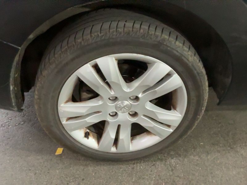 Peugeot 5008 1.6 Blue-HDi Allure 2015 – снимка 9