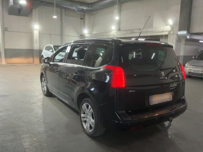 Peugeot 5008 1.6 Blue-HDi Allure 2015 – снимка 6