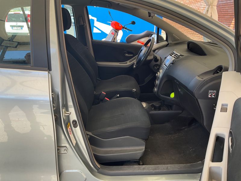 Toyota Yaris 1.3 VVT-i Sol 2008 – снимка 3