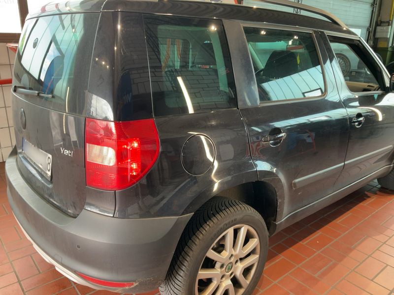 Skoda Yeti 1.2 TSI Ambition Plus Edition 2013 – снимка 8